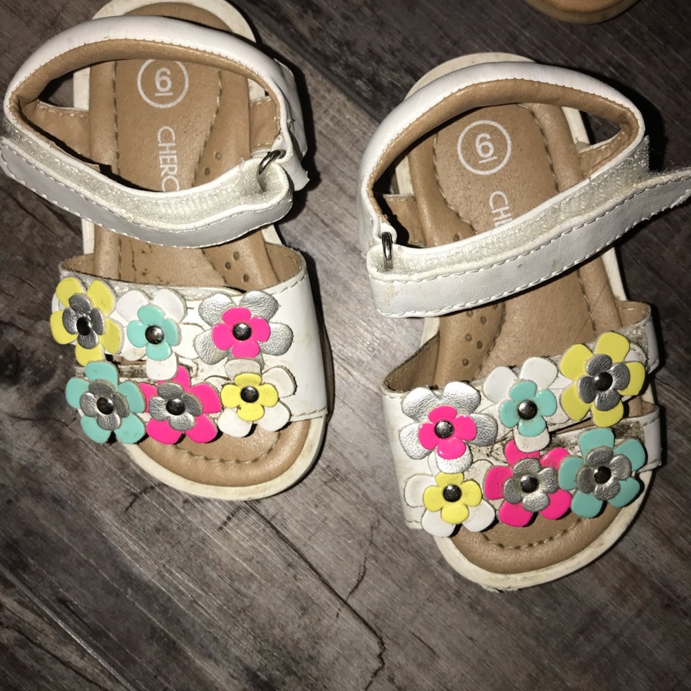 🛑 3 for $20 Cherokee girls shoes size 6